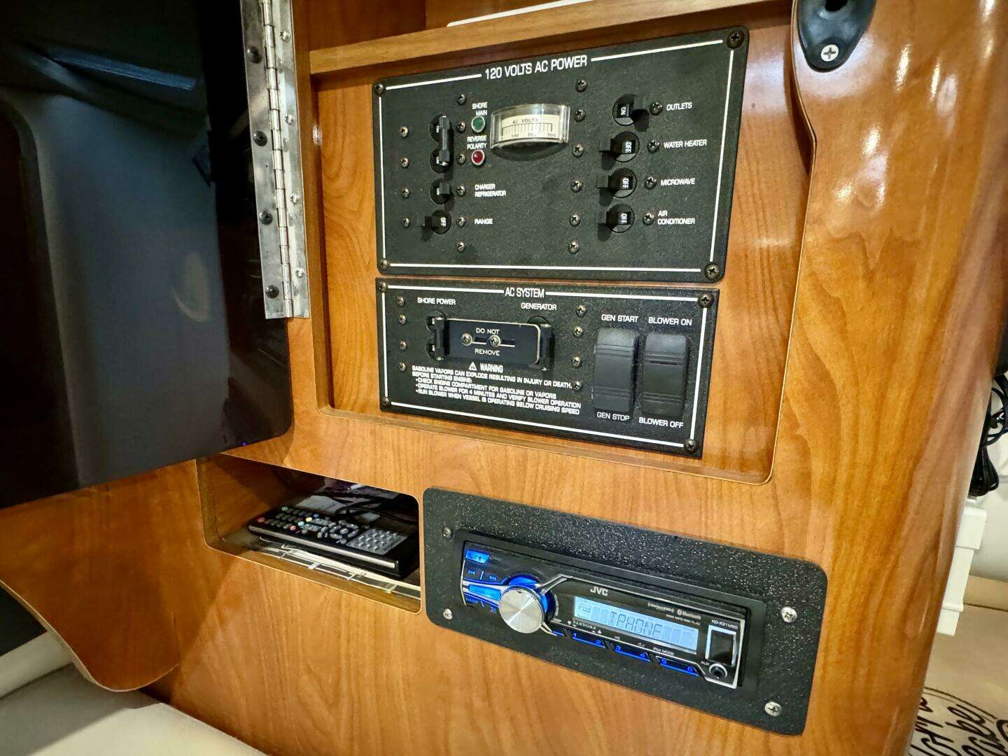 2004 Four Winns Vista 288 - Image 70