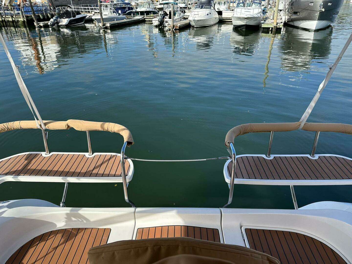 2005 Hunter 38 - Image 14