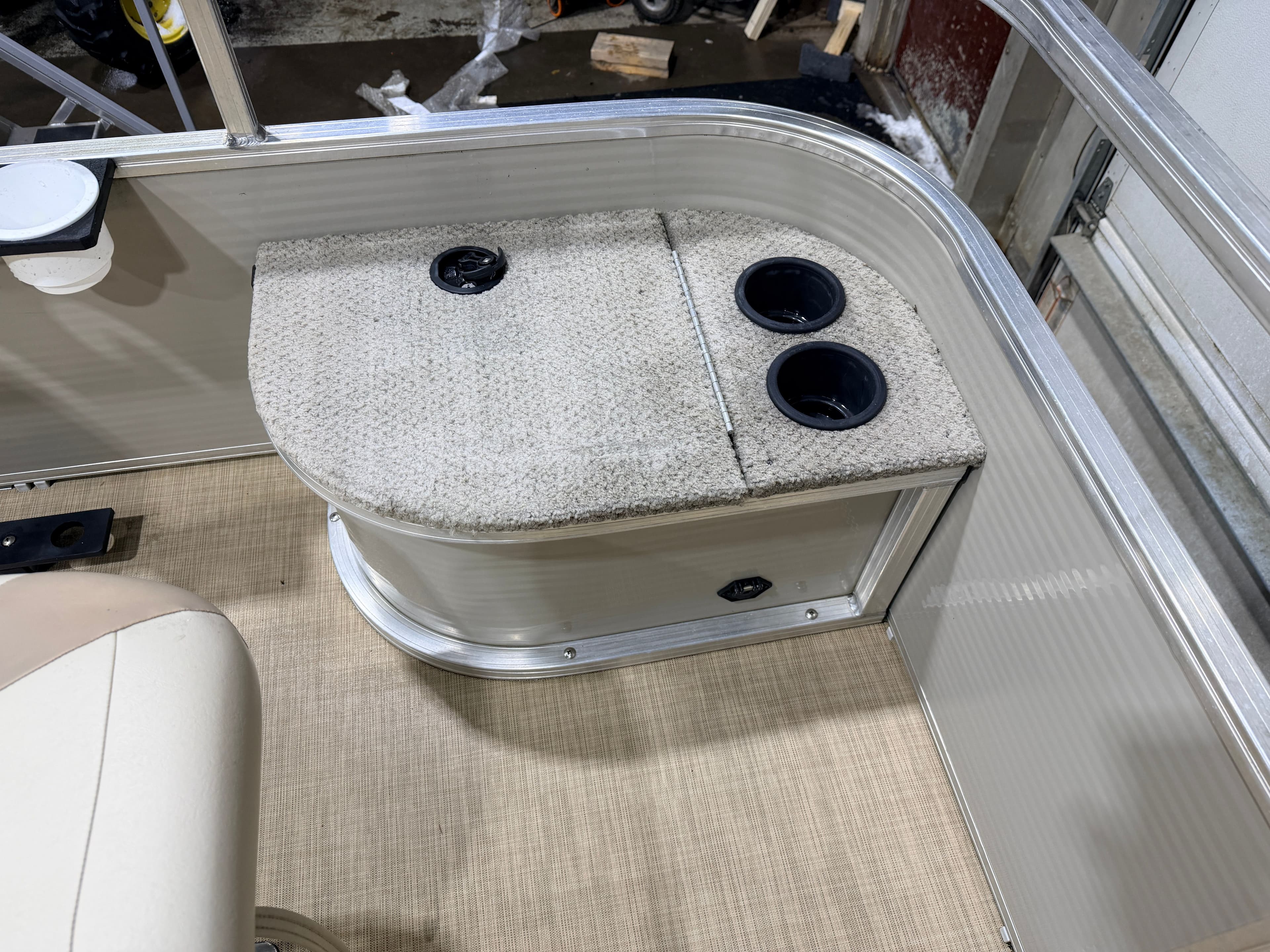 2016 Lowe 162 Fish & Cruise Pontoon - 13