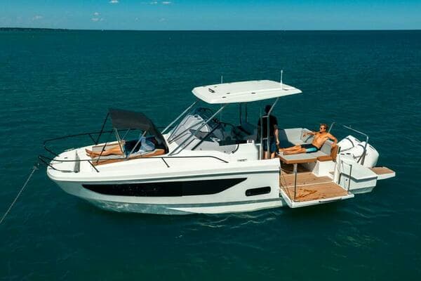 2025 Beneteau Flyer 9 Sundeck - Image 1