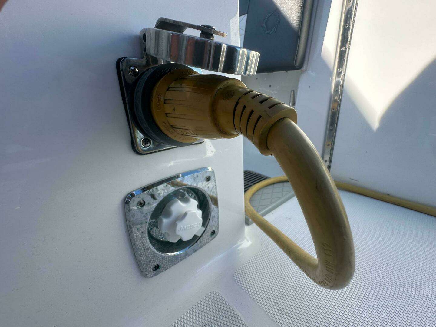 2022 Fountain 43 NX - Image 61
