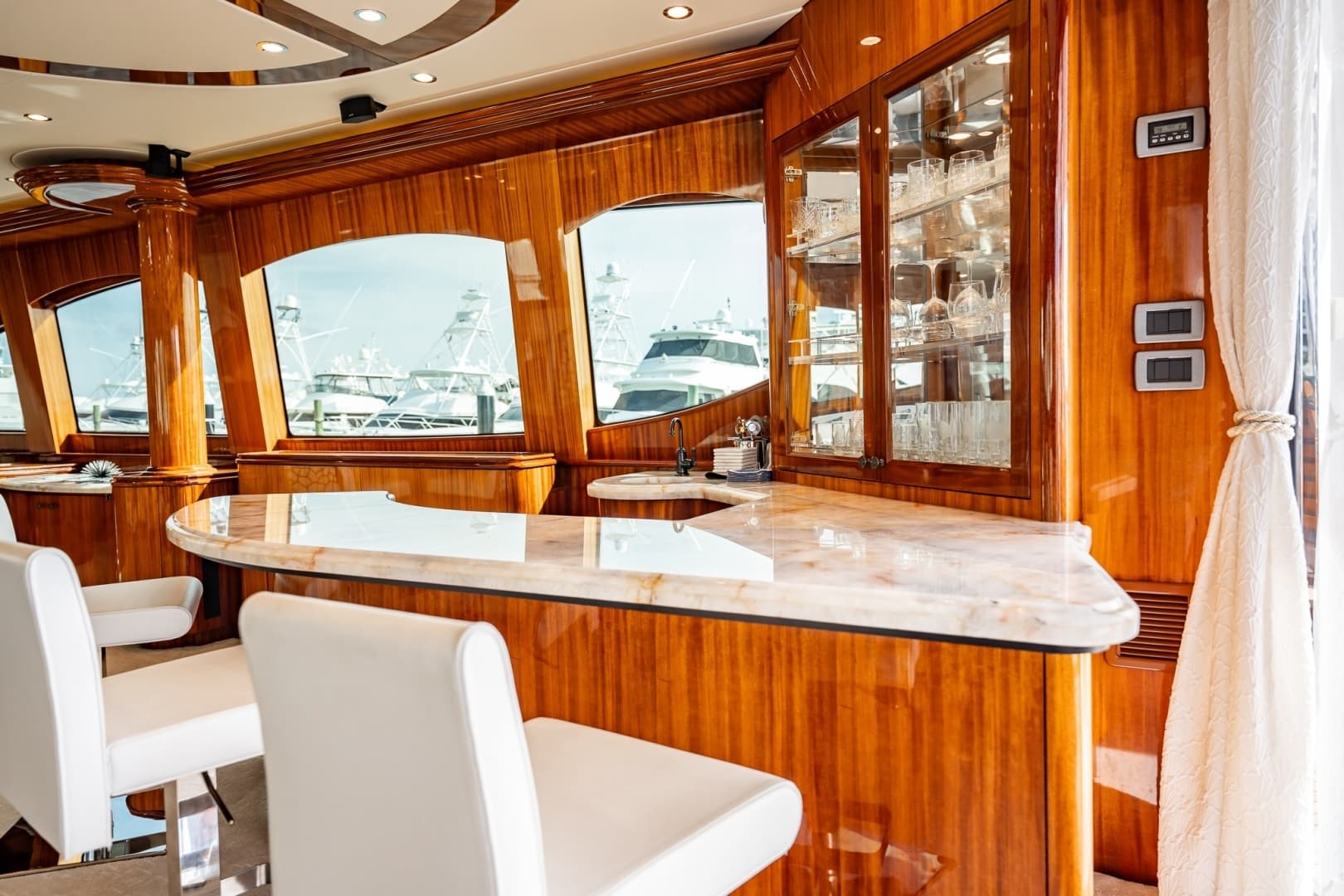 2012 Hatteras — - Image 20