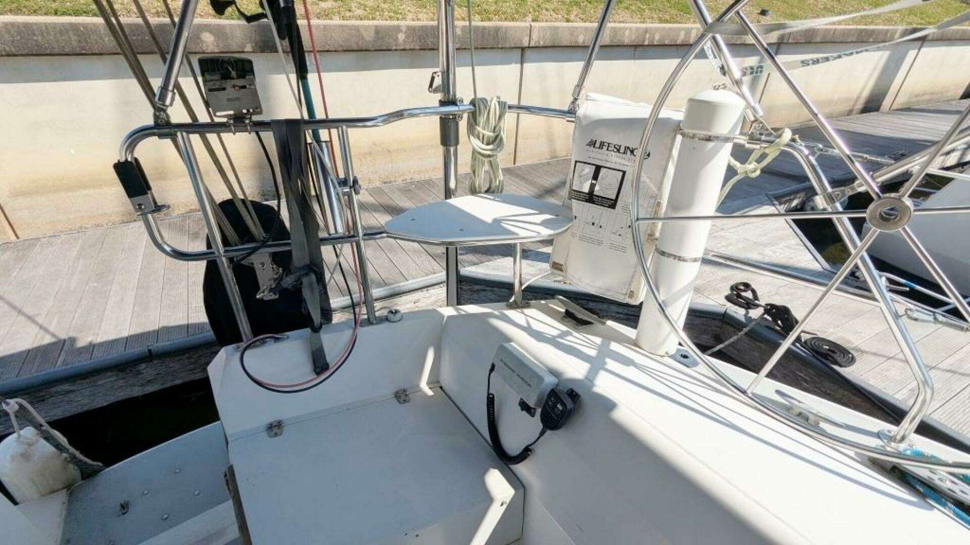 1989 Catalina 42 - Image 21