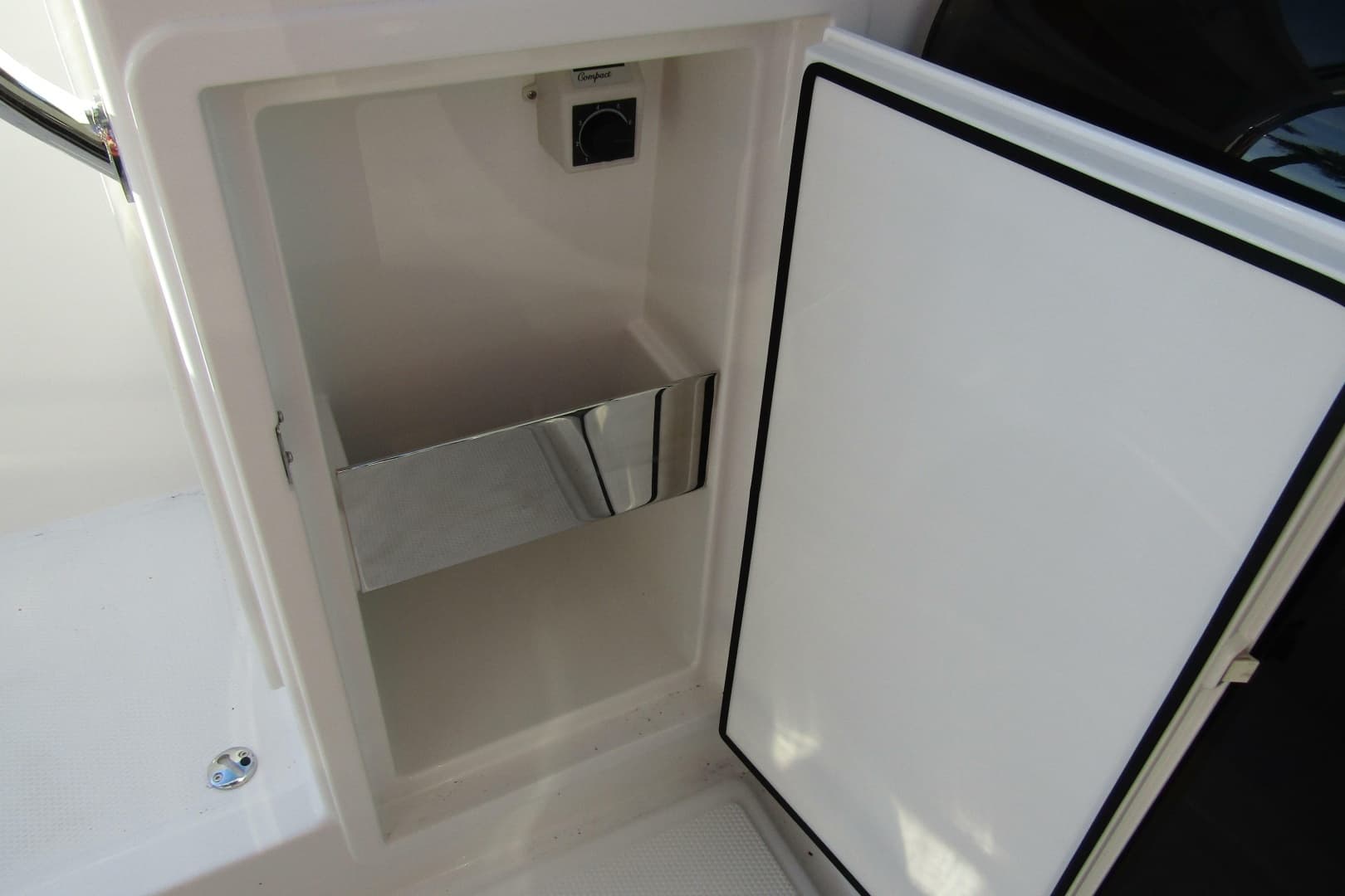 2025 Nimbus Tender 9 - Image 24
