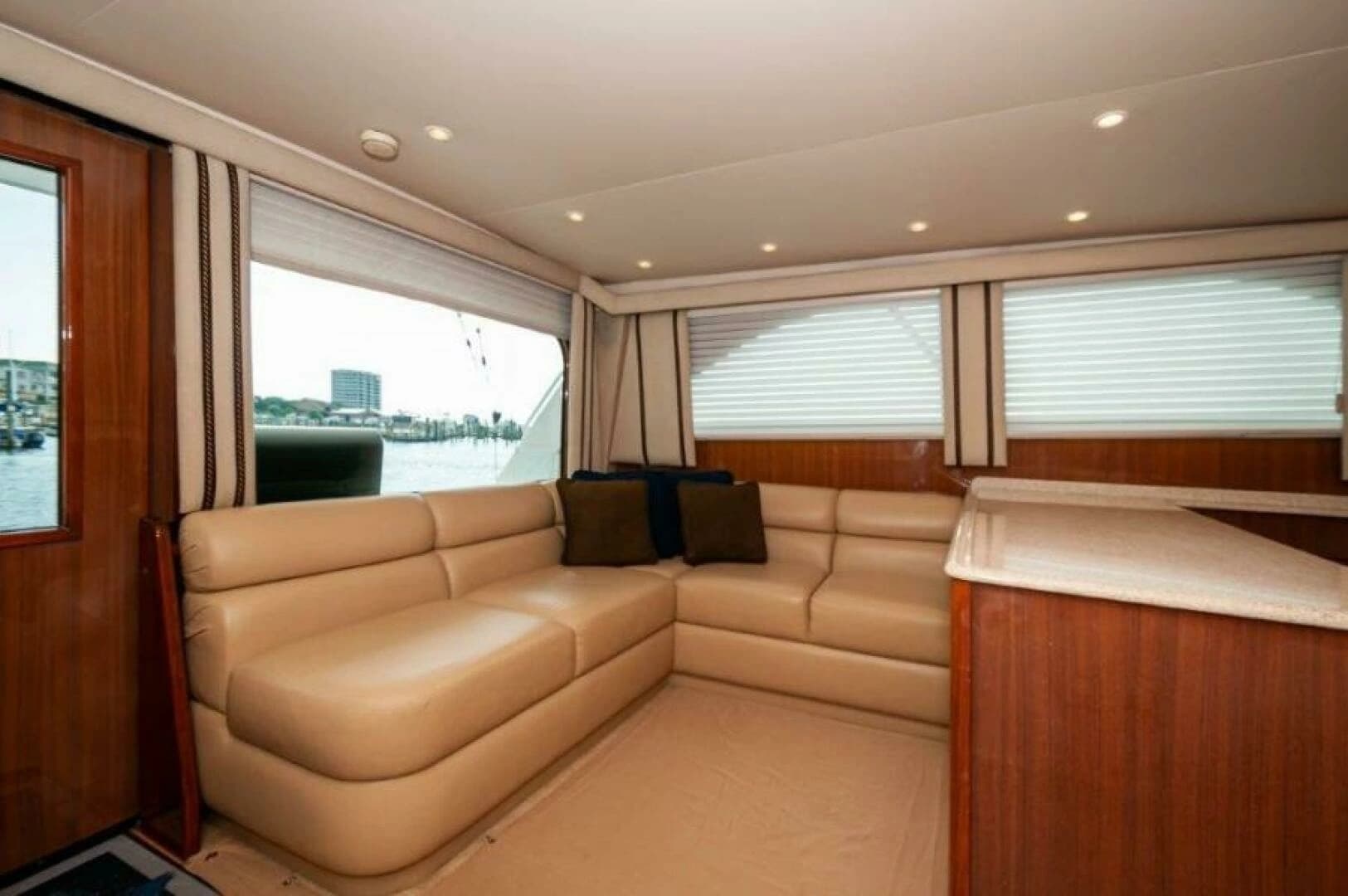 2006 Viking 45 Convertible - Image 5