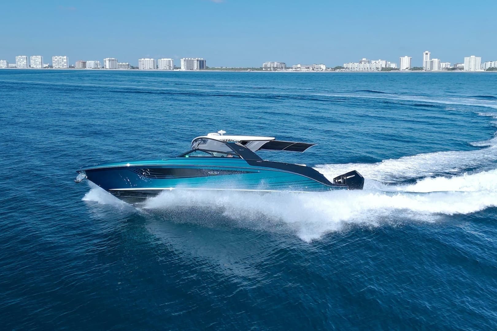 2021 Sea Ray SLX 400 Outboard - Image 10