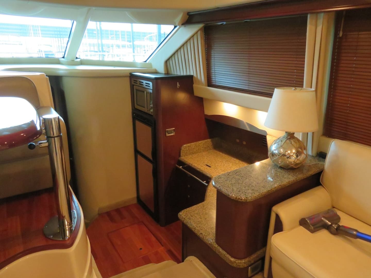 2007 Sea Ray 44 Sedan Bridge - Image 15