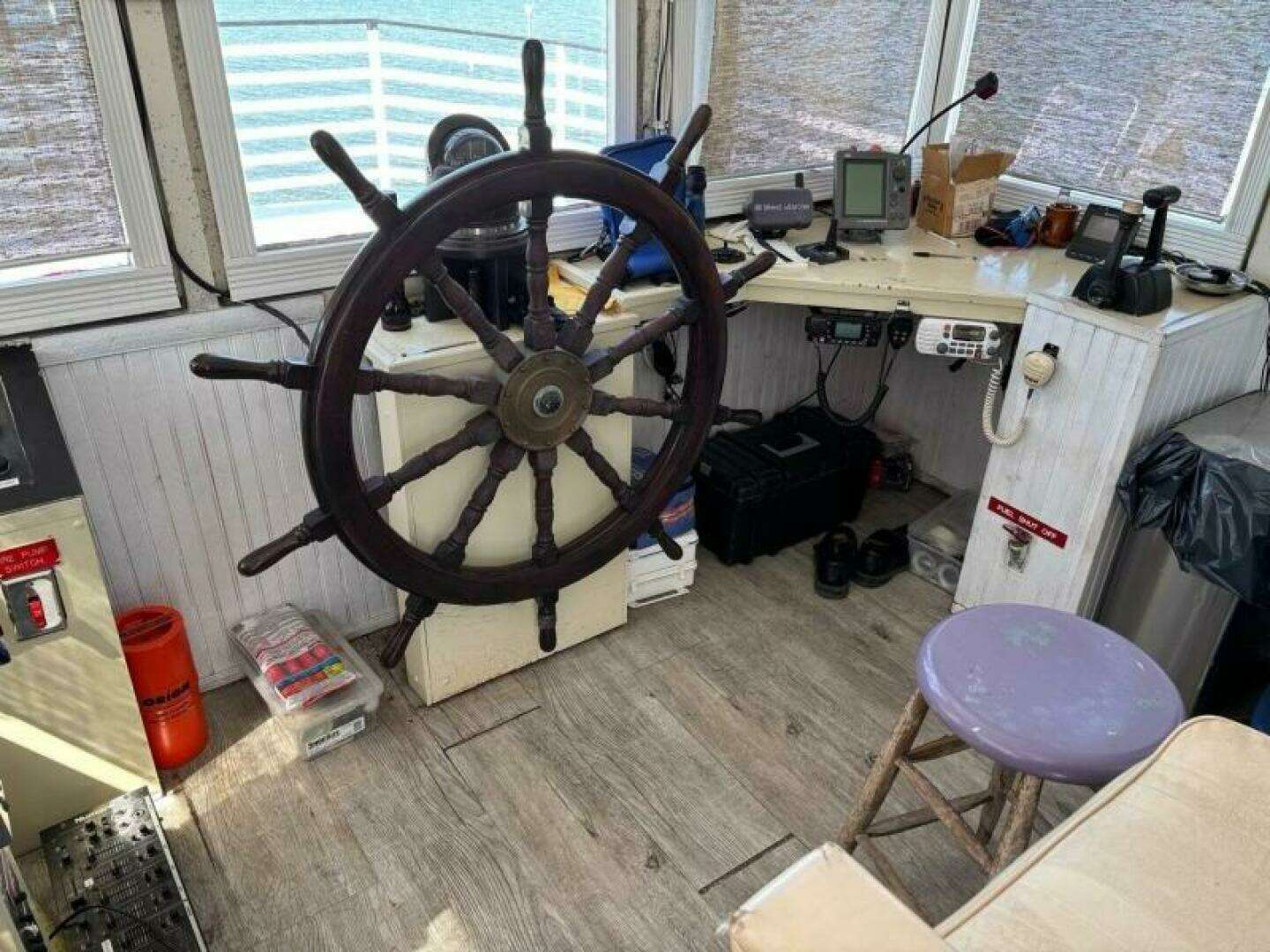1984 Commercial Vinette 99 Paddle Wheel - Image 99