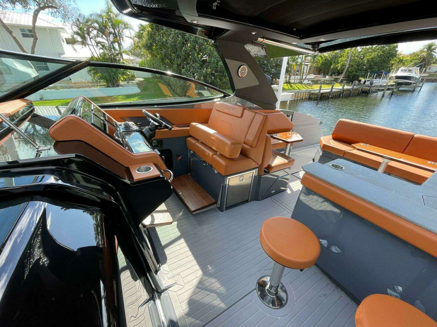 2023 Cruisers Yachts 38 GLS - Image 40