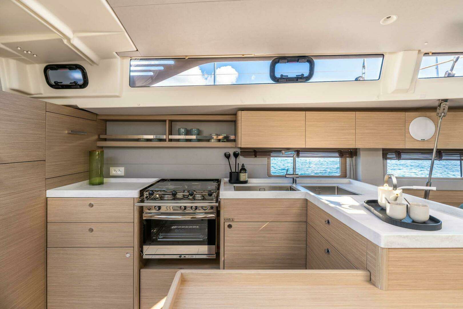2026 Beneteau Oceanis 52 - Image 6