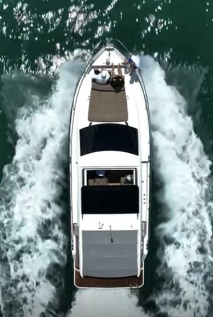 2023 Sealine SC335 - Image 3