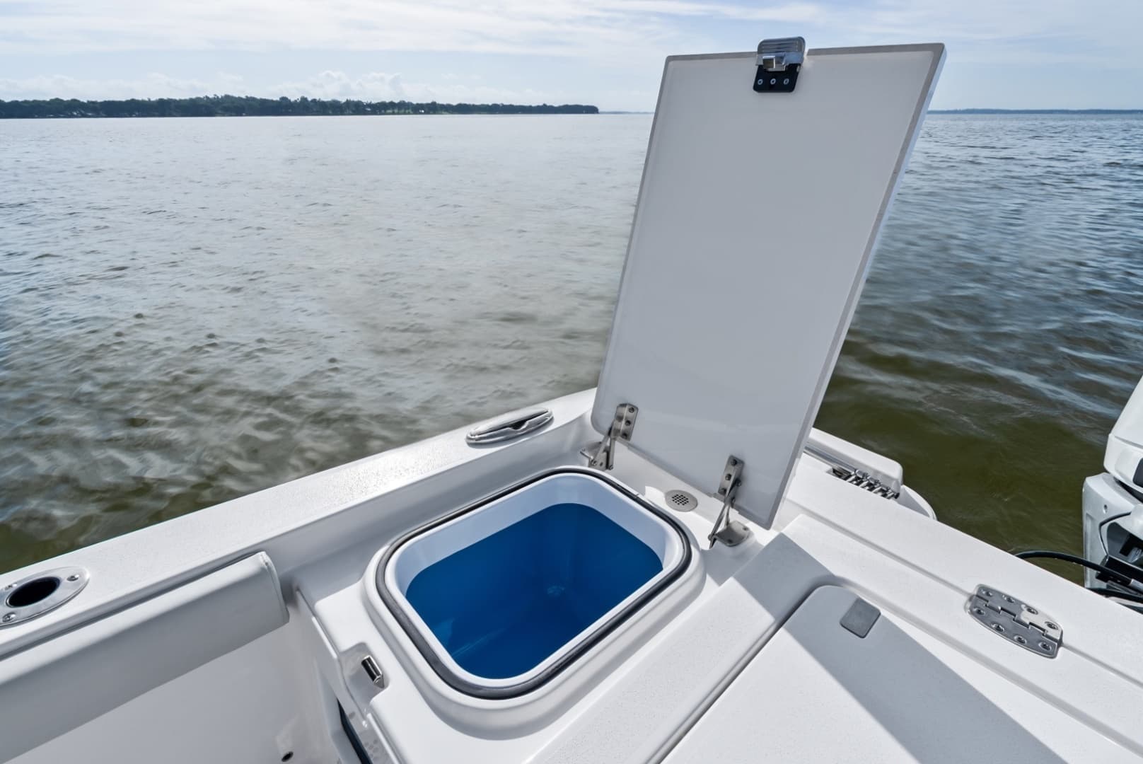 2027 Blackfin 242 HB - Image 6