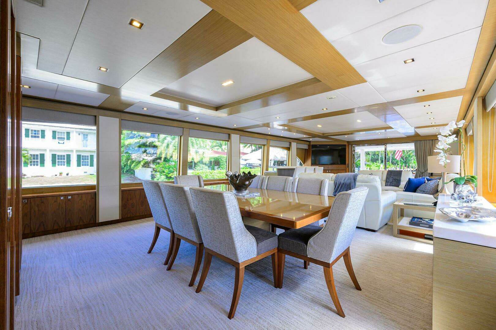 2018 Hargrave Raised Pilothouse - Image 18