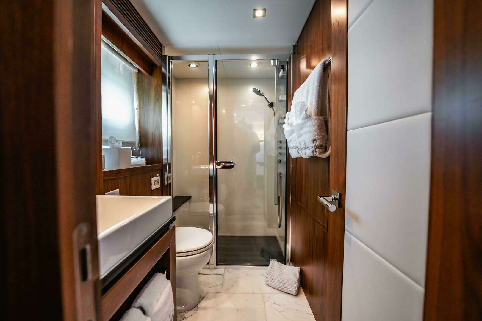 2011 Sunseeker 34 Metre Yacht - Image 58