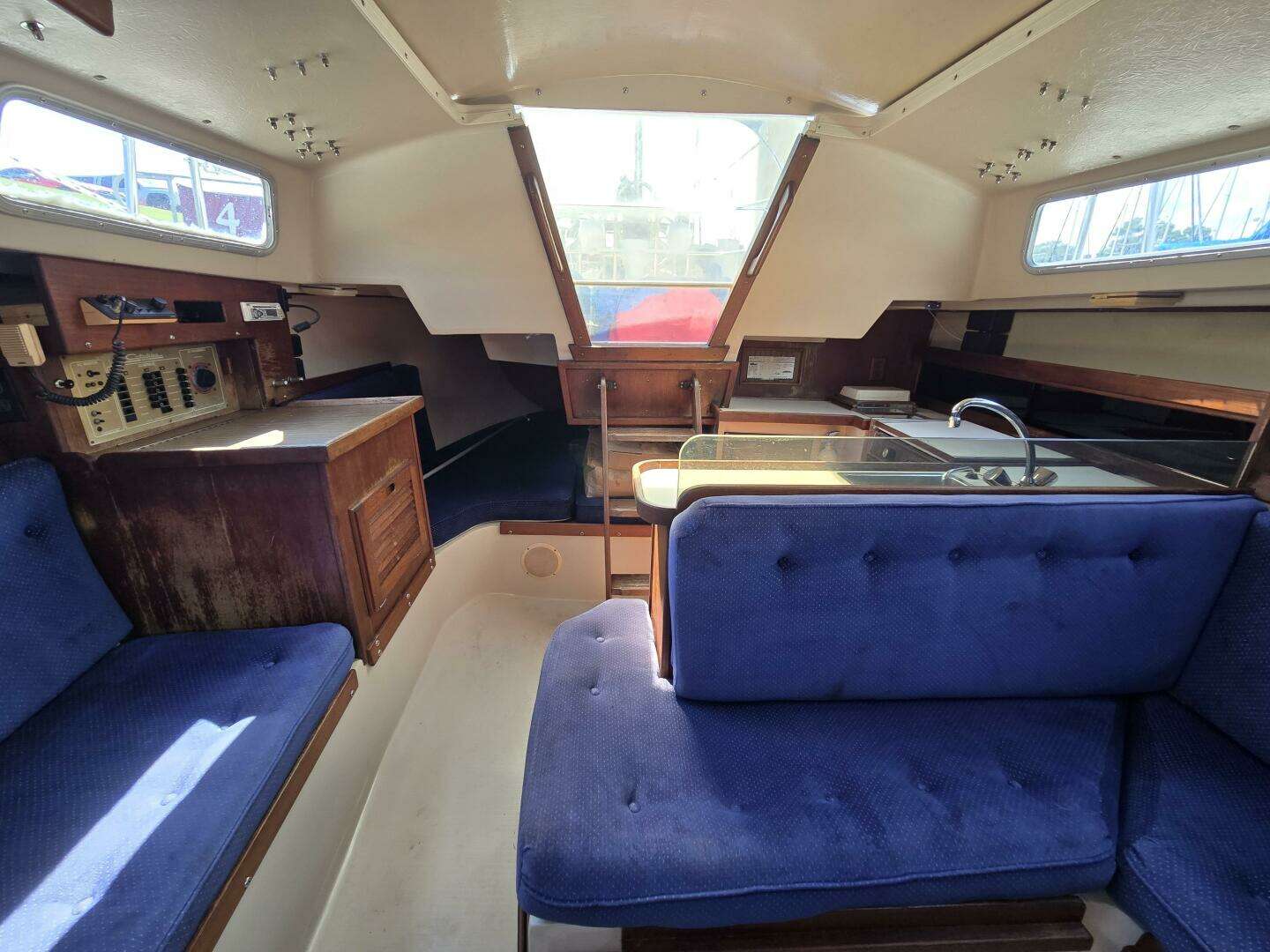 1986 Catalina Tall Rig - Image 31
