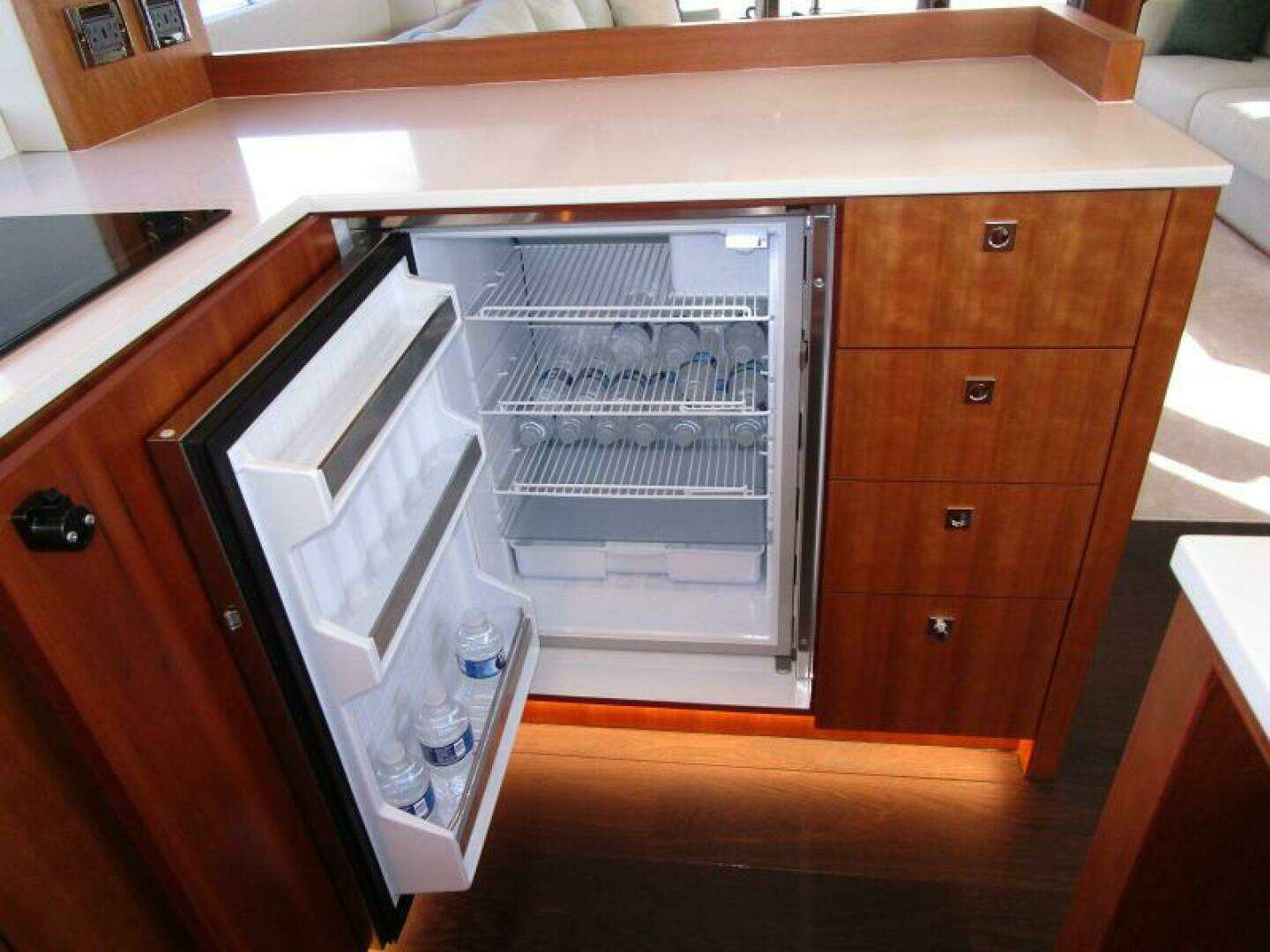 2024 Johnson Skylounge - Image 14