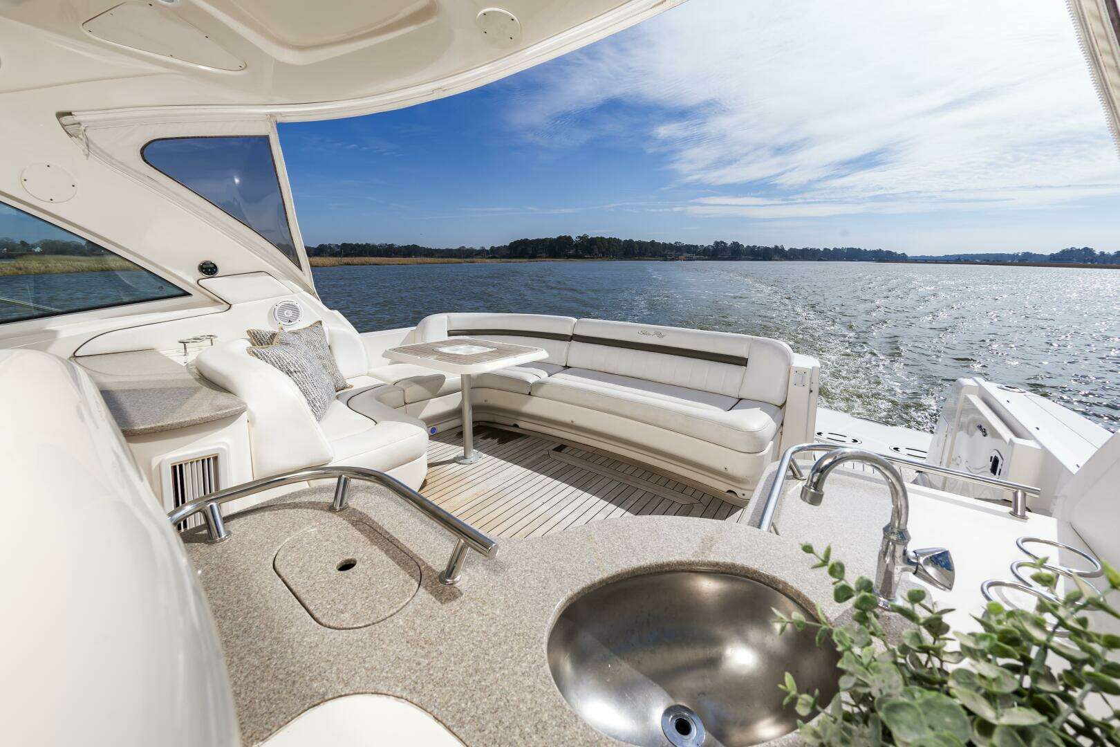2007 Sea Ray 48 Sundancer - Image 12