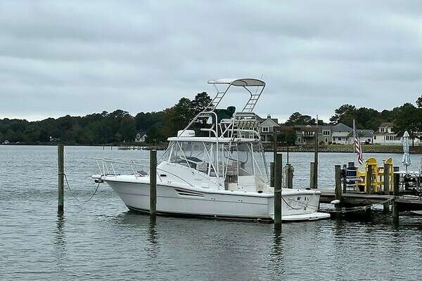 2001 Pursuit 3000 Offshore - Image 1