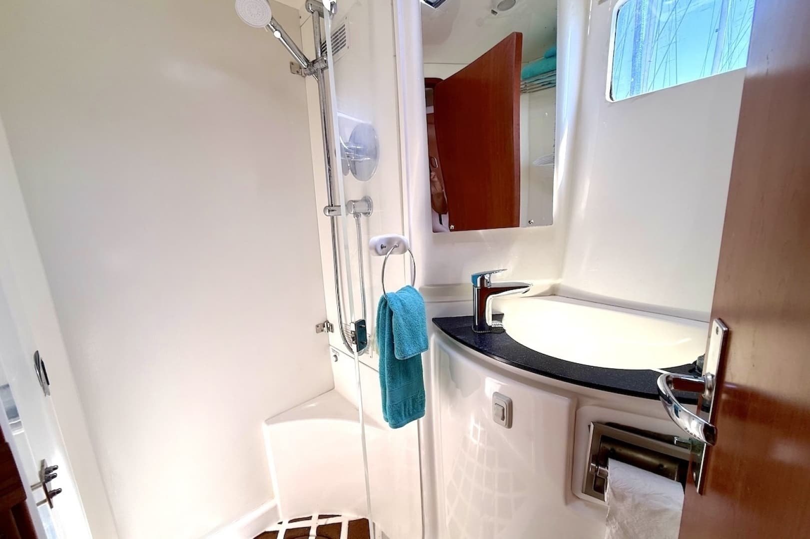 2010 Leopard 46 - Image 60