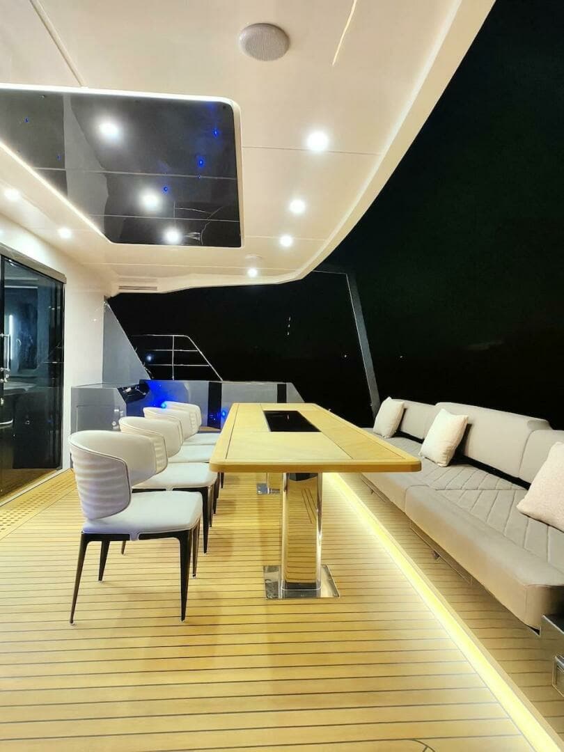 2026 Diamond Yachts EF56 Power Catamaran - Image 27