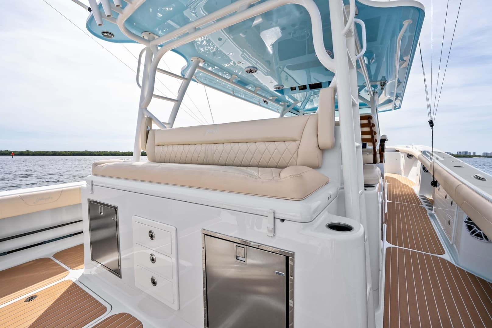 2024 Yellowfin 54 Offshore - Image 38