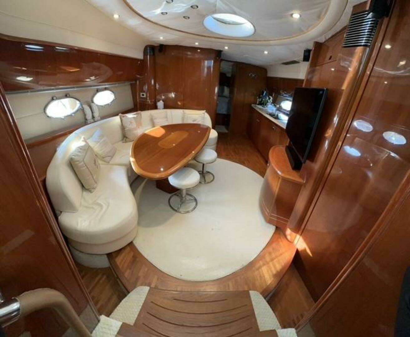 2006 Viking Princess 58V - Image 29