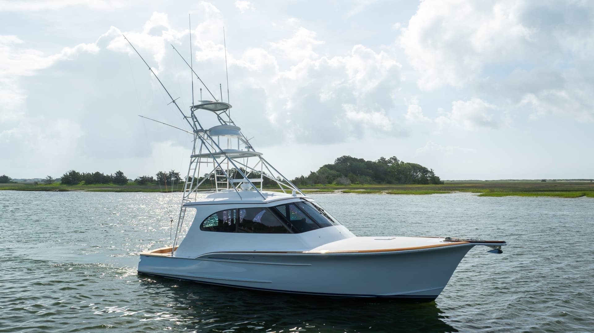 2015 Jarrett Bay Hardtop Express - Image 76