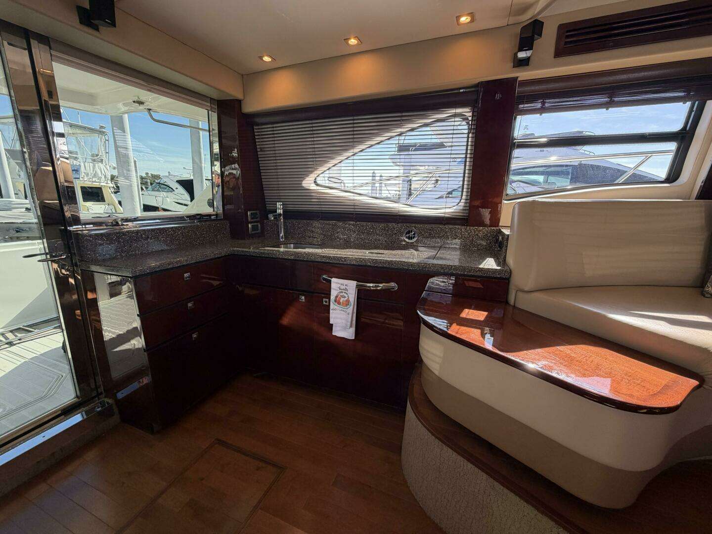 2008 Sea Ray 47 Sedan Bridge - Image 17