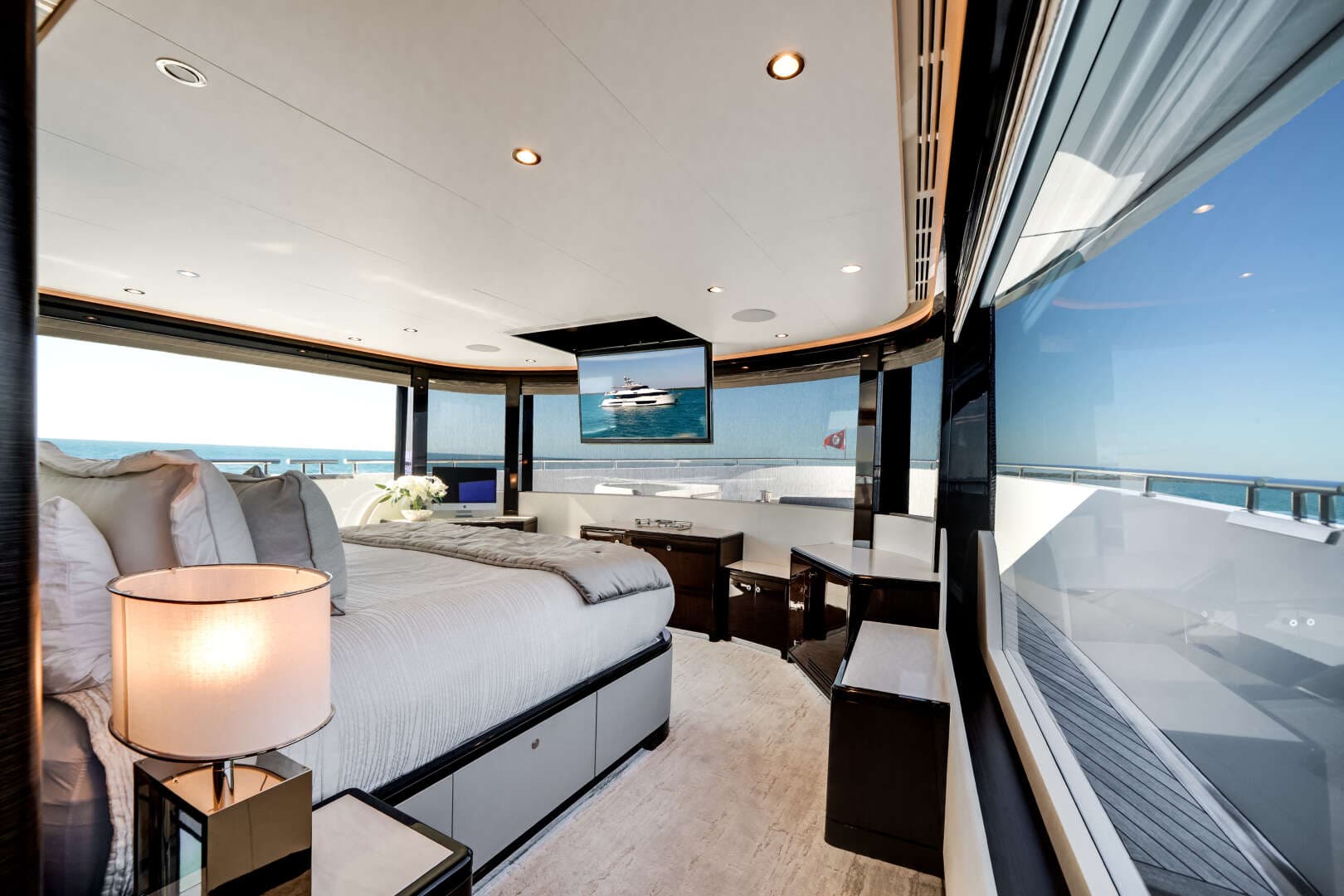 2022 Ocean Alexander 37L - Image 43