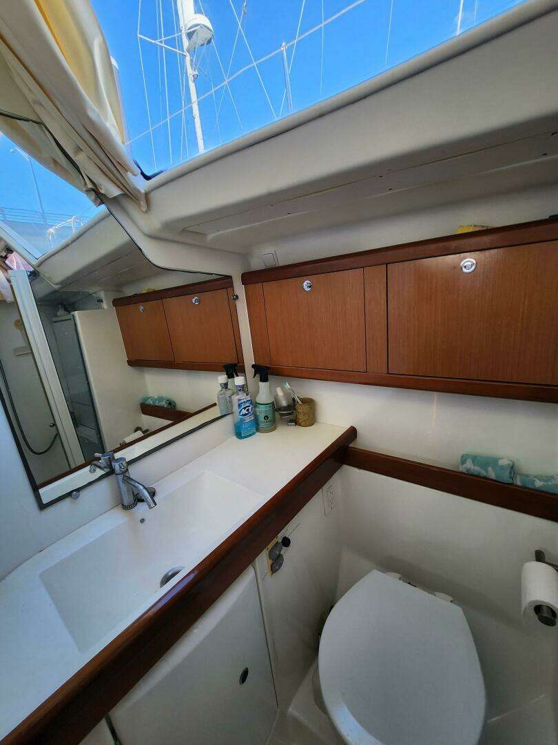 2011 Beneteau Oceanis 49 - Image 25