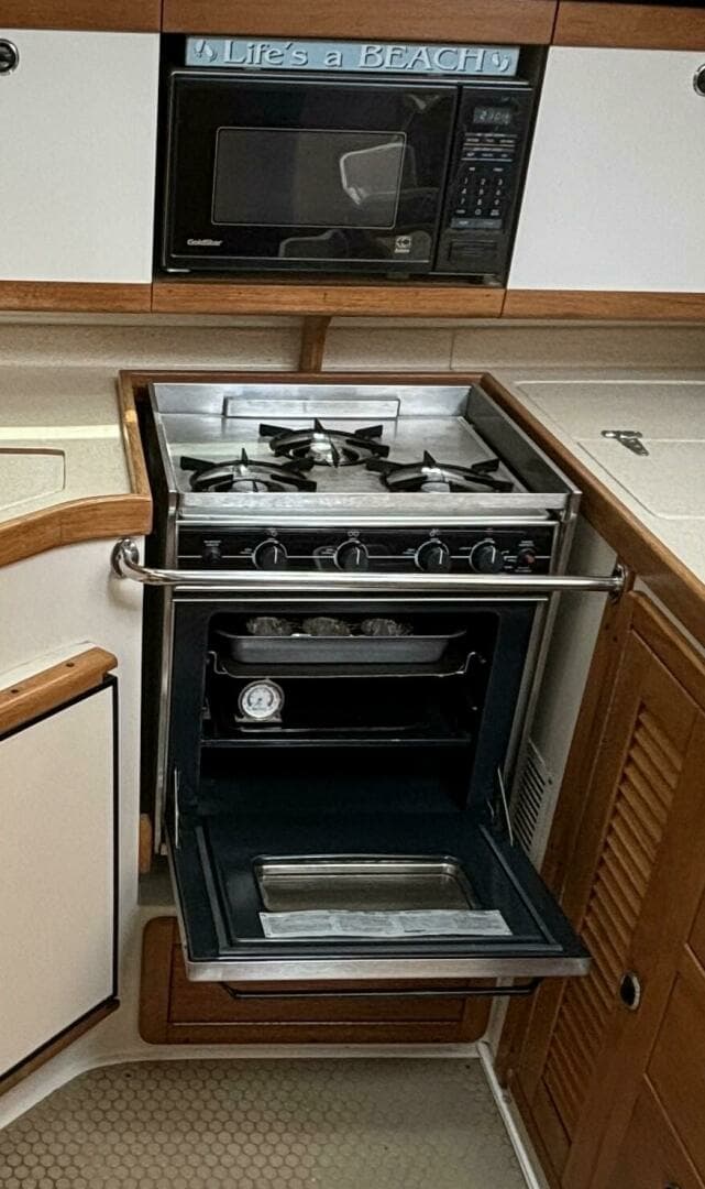 1997 Catalina 400 - Image 10