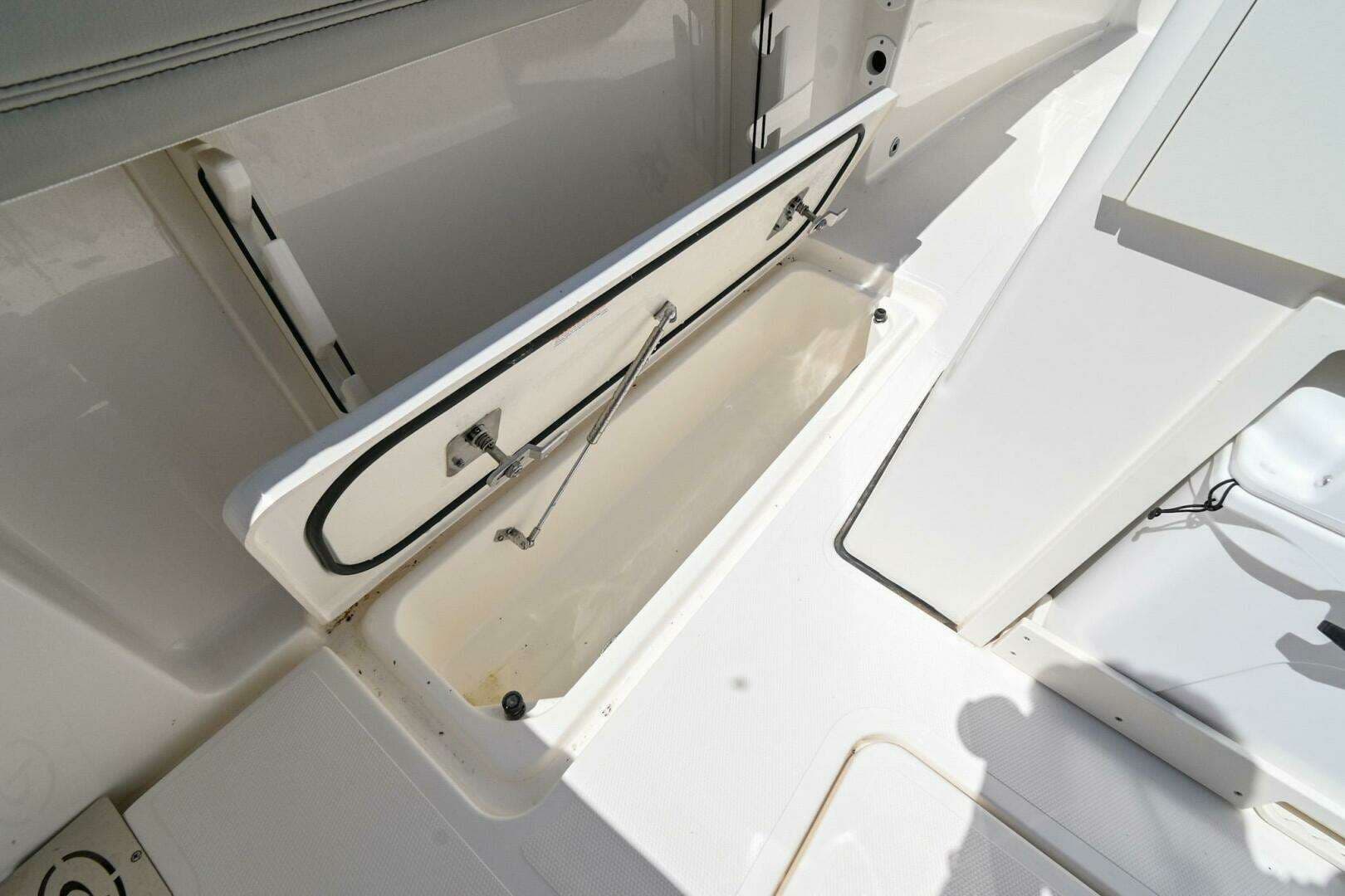 2024 Pursuit S248 - Image 18