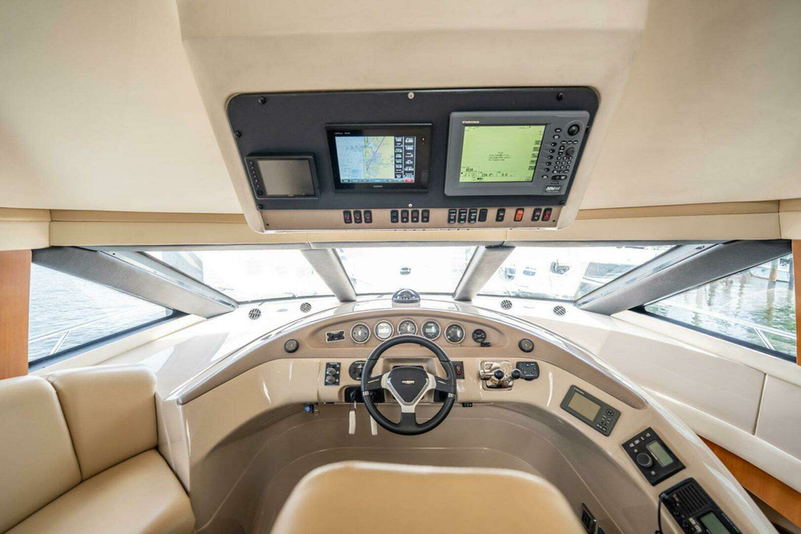2005 Carver 56 Voyager - Image 19