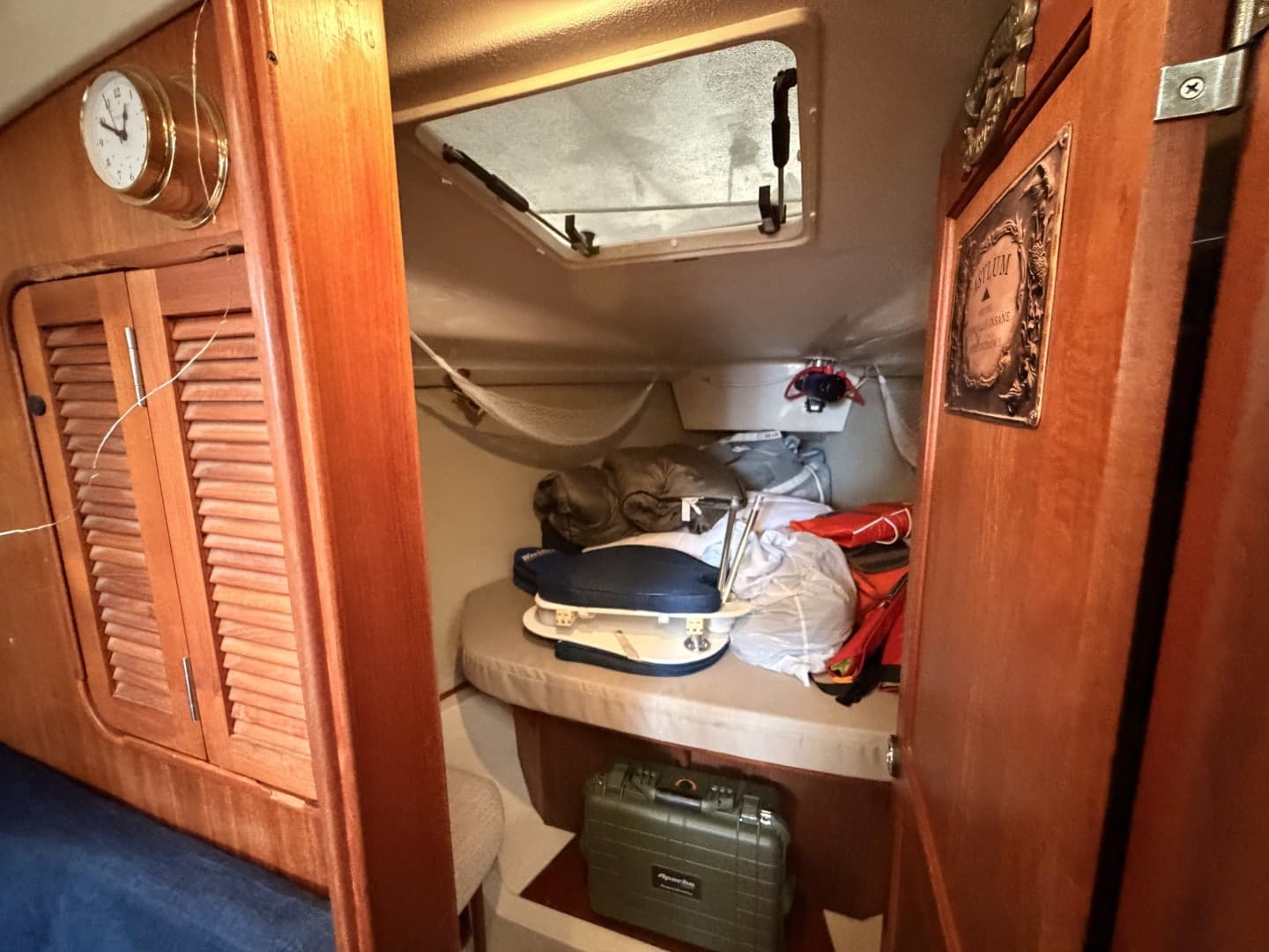 1990 Hunter 37.5 - Image 5