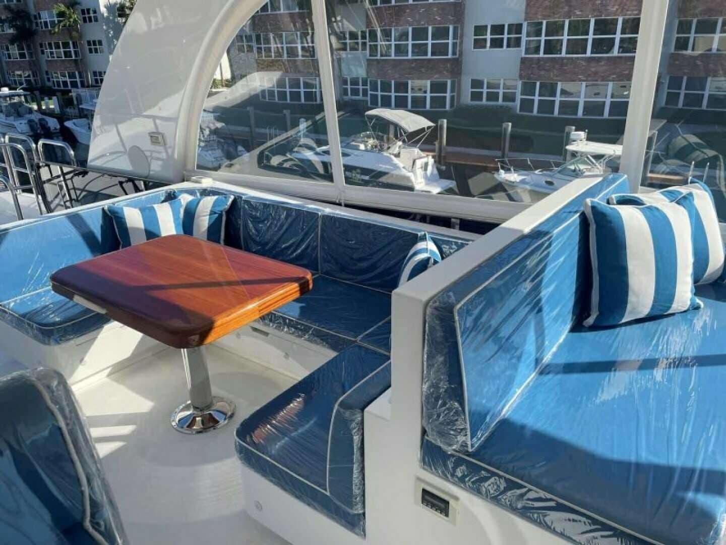 2027 Johnson Flybridge w/Hydraulic Platform - Image 37