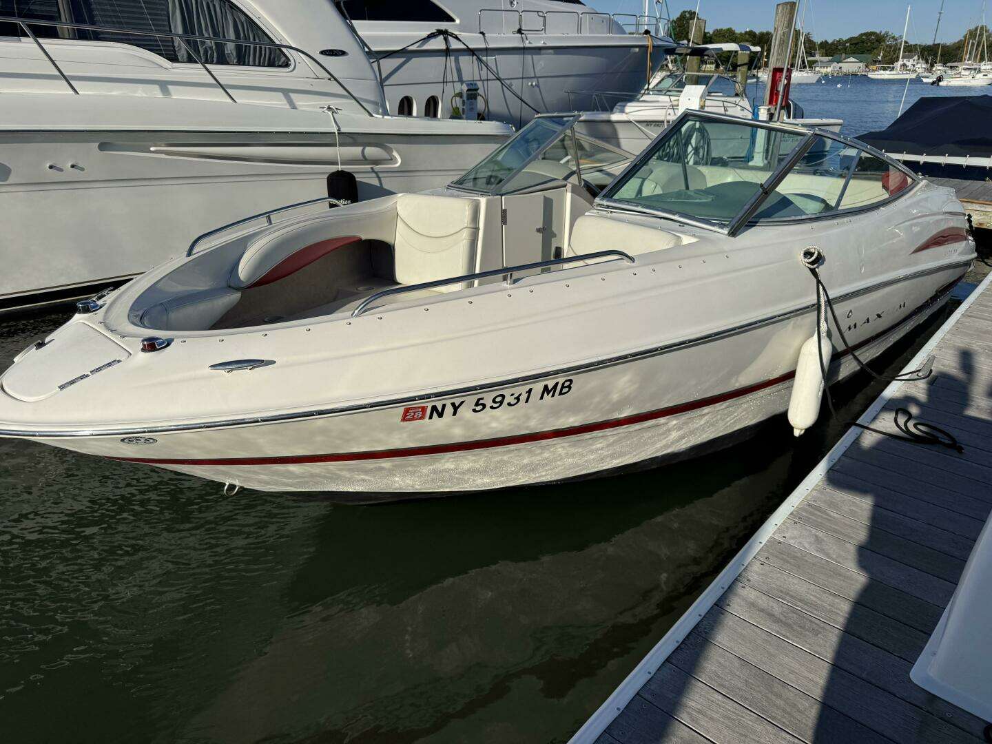2004 Maxum 2400 SCR - Image 15