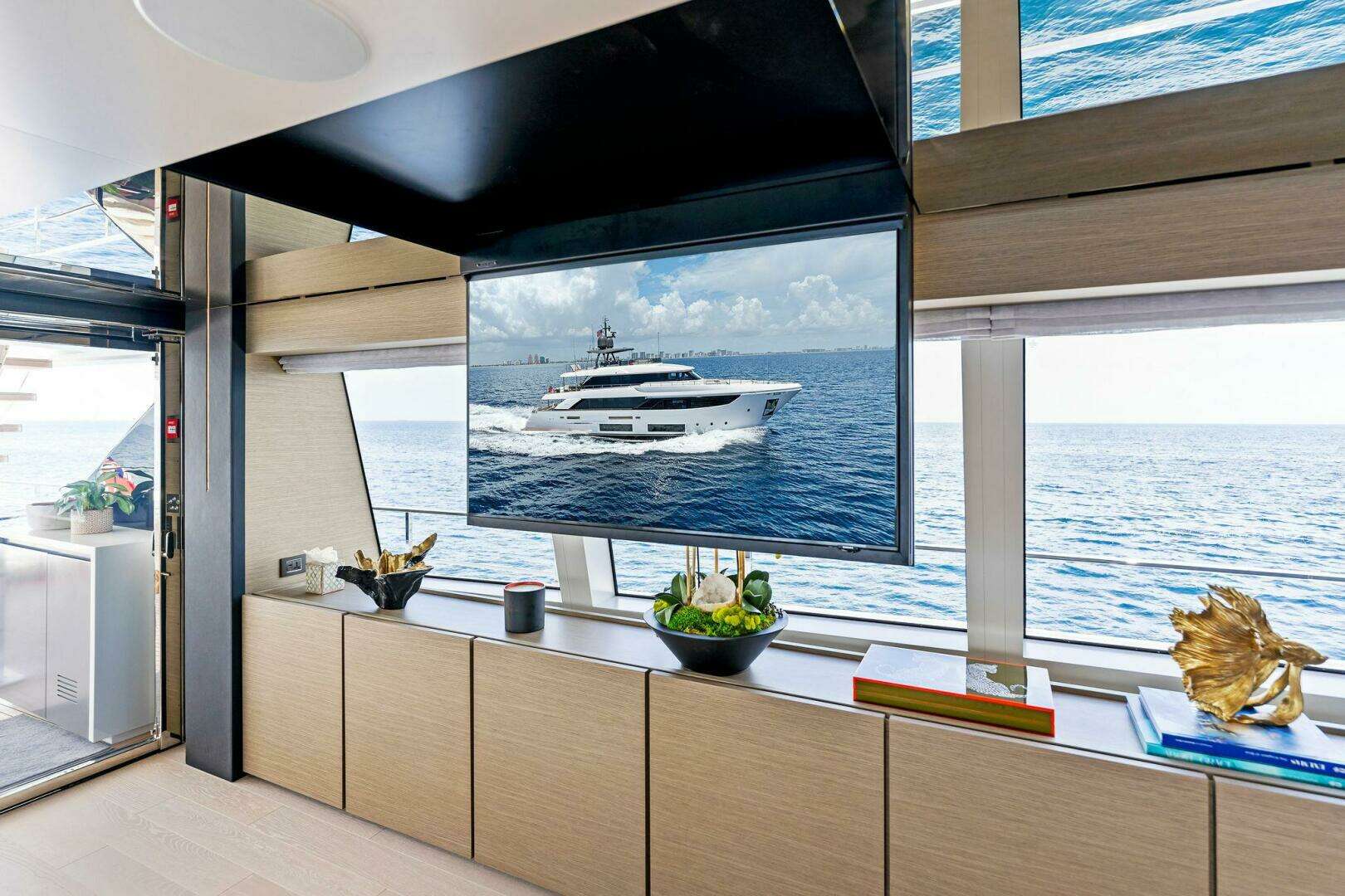 2024 Custom Line Navetta 33 - Image 58
