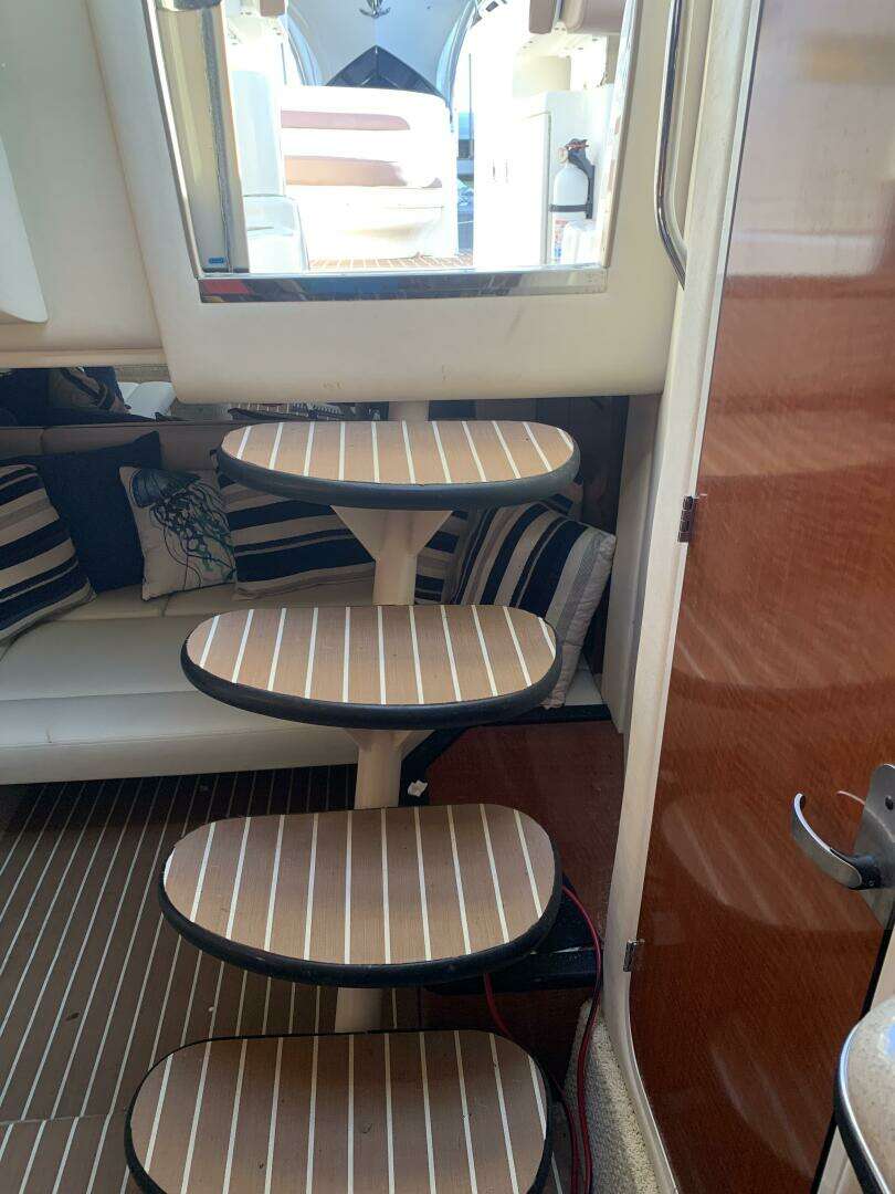 2005 Sea Ray 340 Sundancer - Image 6