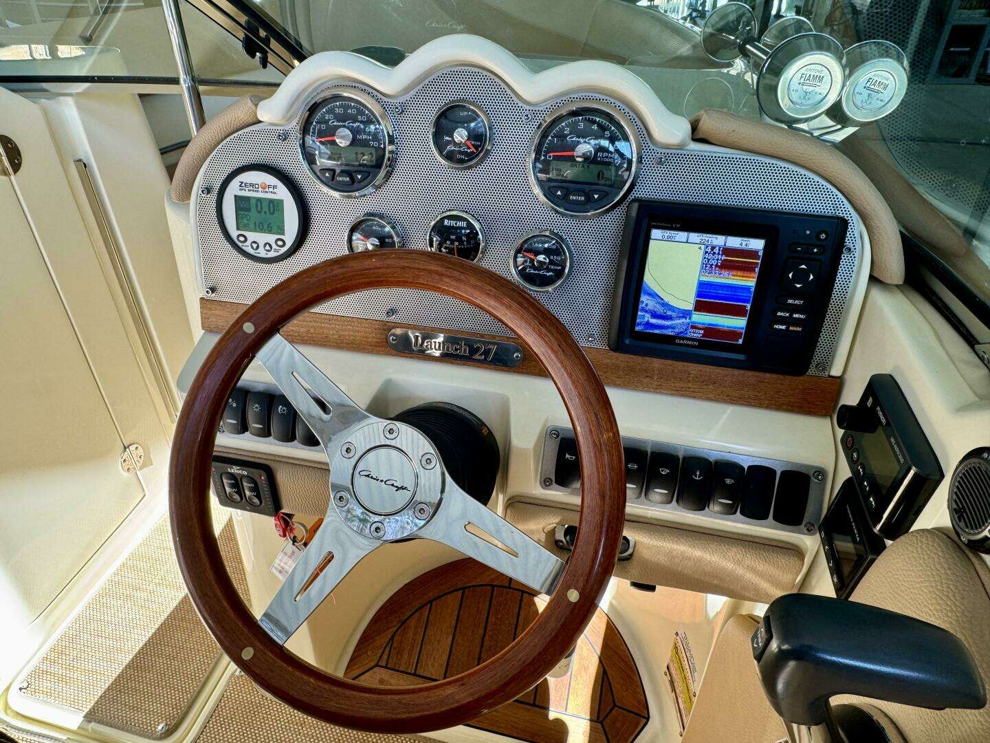 2018 Chris-Craft Launch 27 Heritage Trim Edition - Surf - Image 27