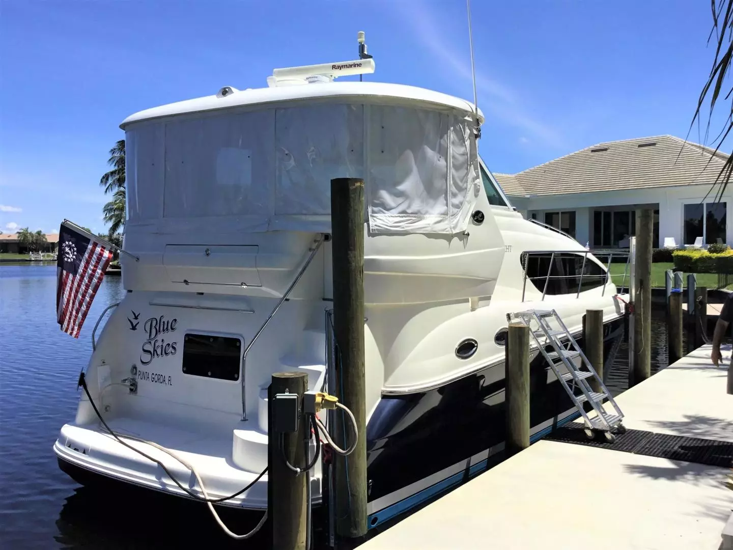 2005 Sea Ray 40 Motor Yacht - Image 5
