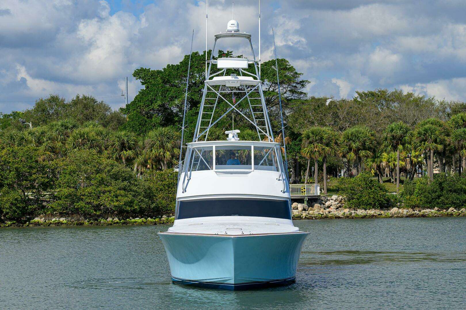 2001 Viking 61 Convertible - Image 3