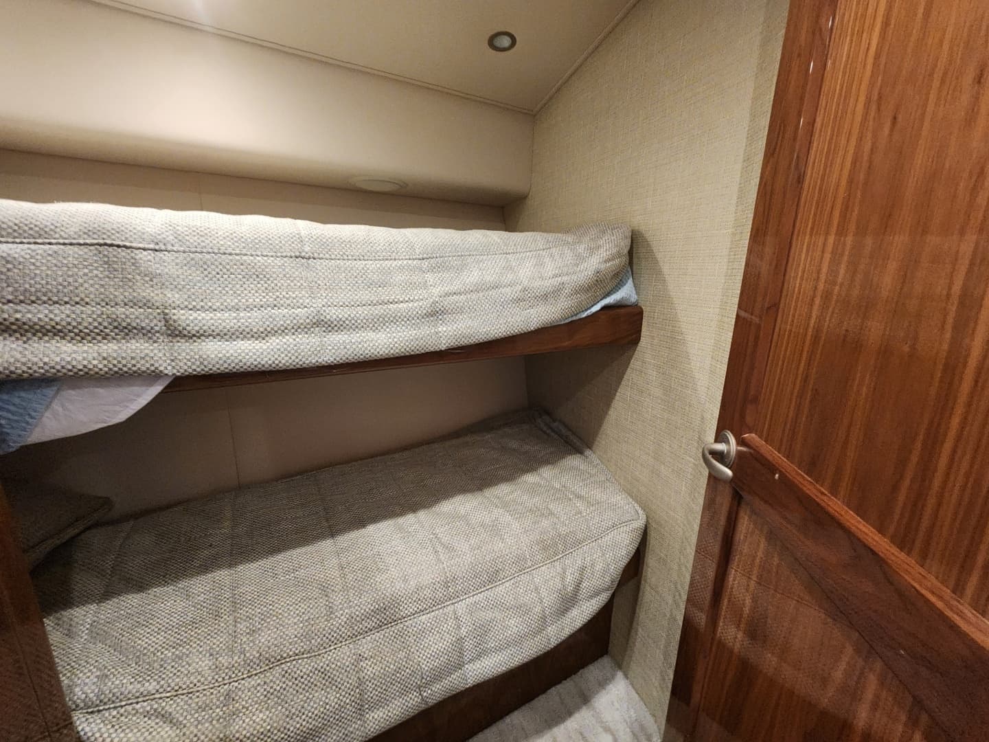 2018 Viking 48 Sport Tower - Image 25