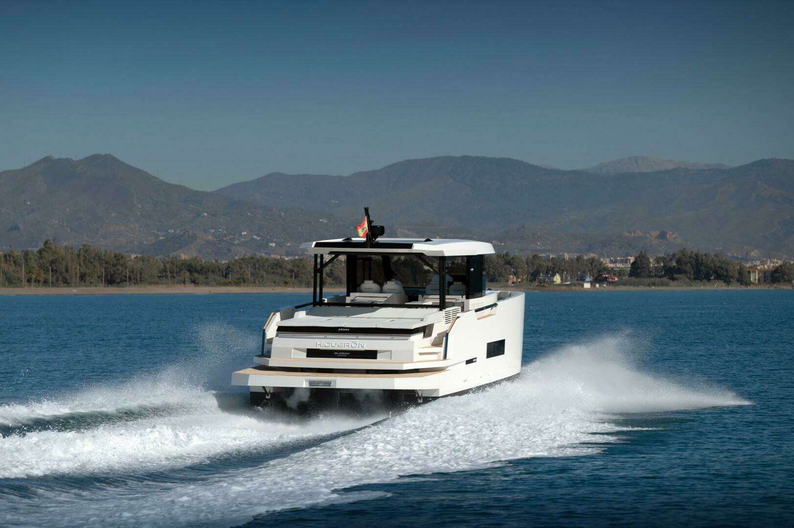 2026 De Antonio Yachts 50 Coupe - Image 9