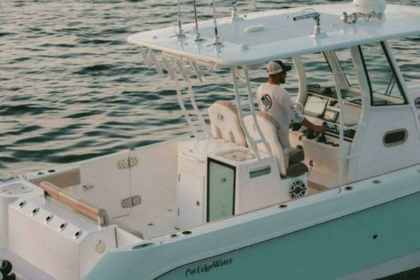 2025 Edgewater 340CC - Image 3