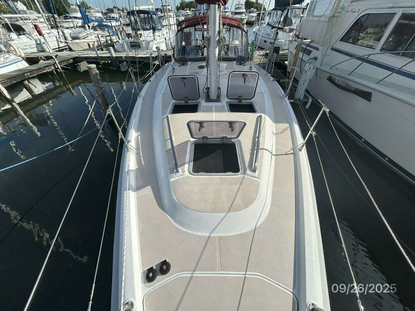 1998 Hunter 376 - Image 11