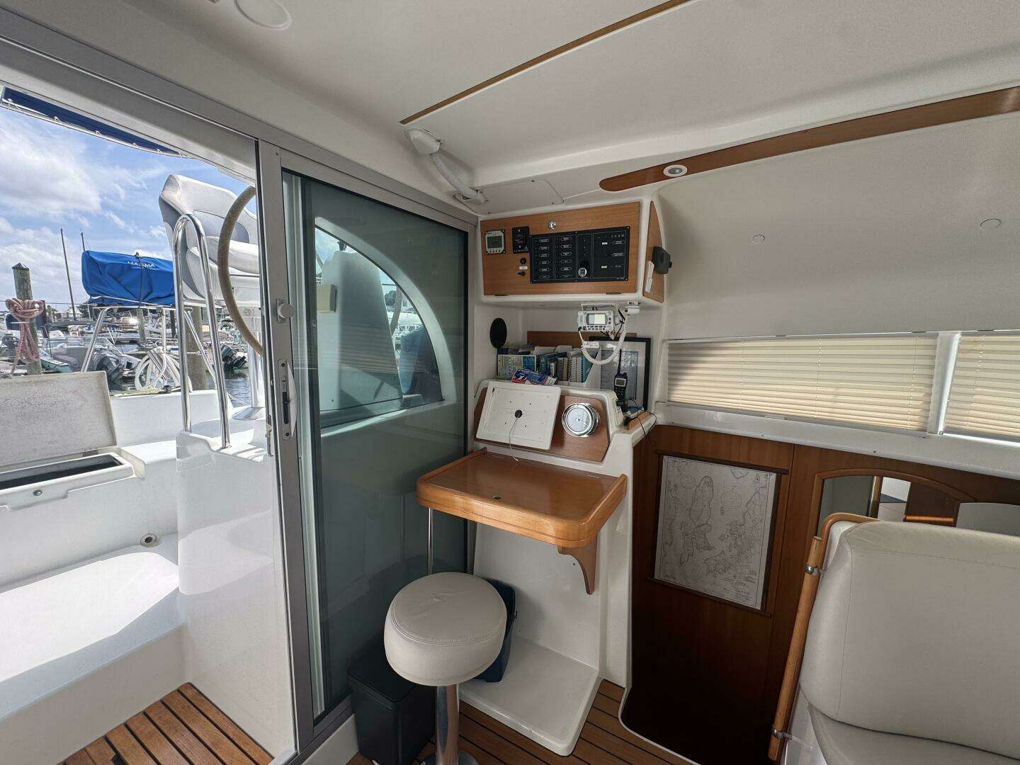 2000 Lagoon 380 - Image 19