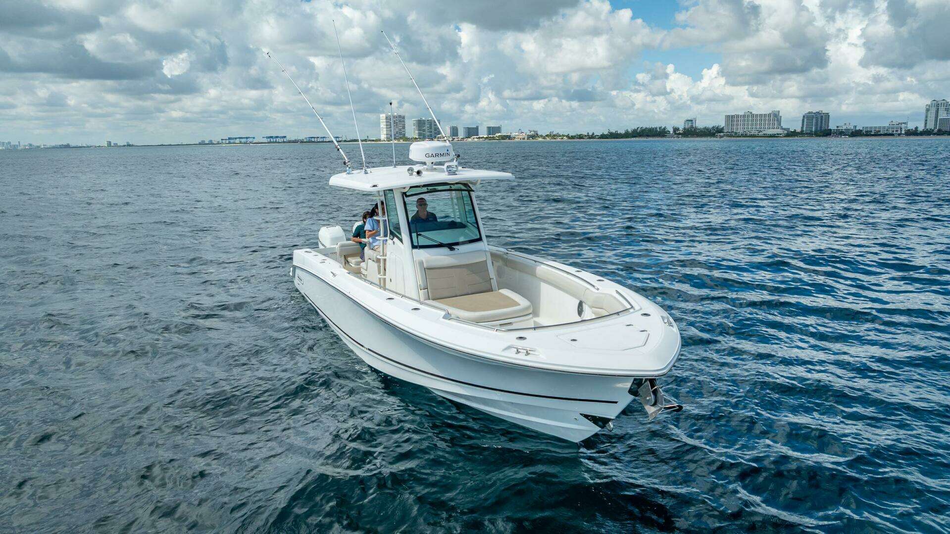 2017 Boston Whaler 330 Outrage - Image 10