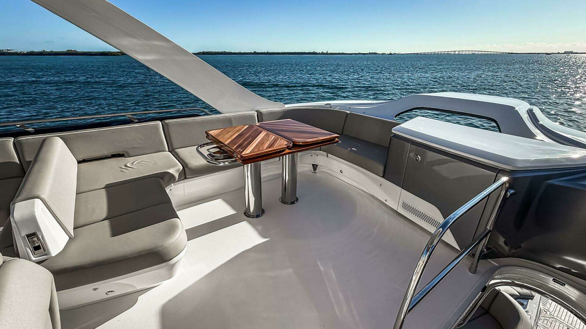 2026 Princess S65 Sportbridge - Image 97