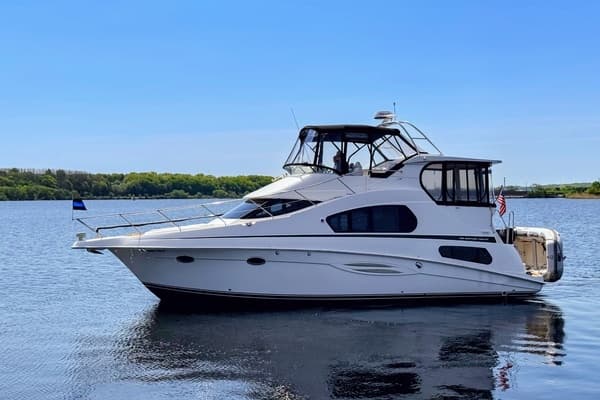 2002 Silverton 39 Motor Yacht - Image 1