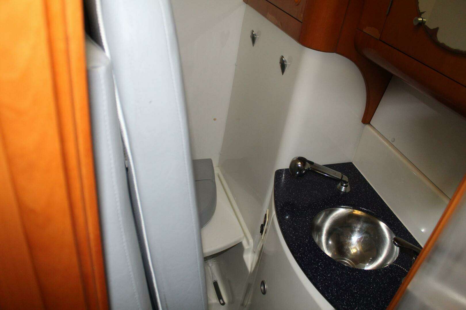 2004 Lagoon 43 Power Cat - Image 16